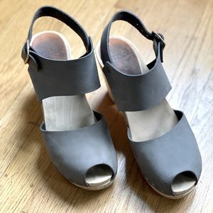 Bryr Miranda Peep Toe in Pacific Gray 37